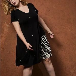 TORRID Comfy Short Sleeve Black Trapeze Tie Dye Casual Pockets Mini Dress size 2